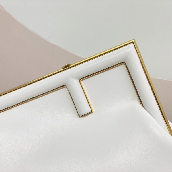 Fausse Fendi First Petit Sac en blanc – Image 10