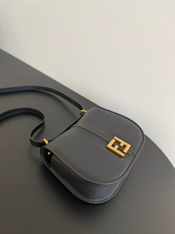Fausse Fendi C’mon Moyen Sac en noir – Image 4