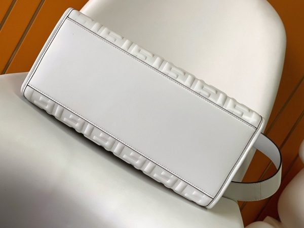 Réplique Fendi Sunshine Moyen Sac Cabas en cuir de veau blanc FF – Image 2