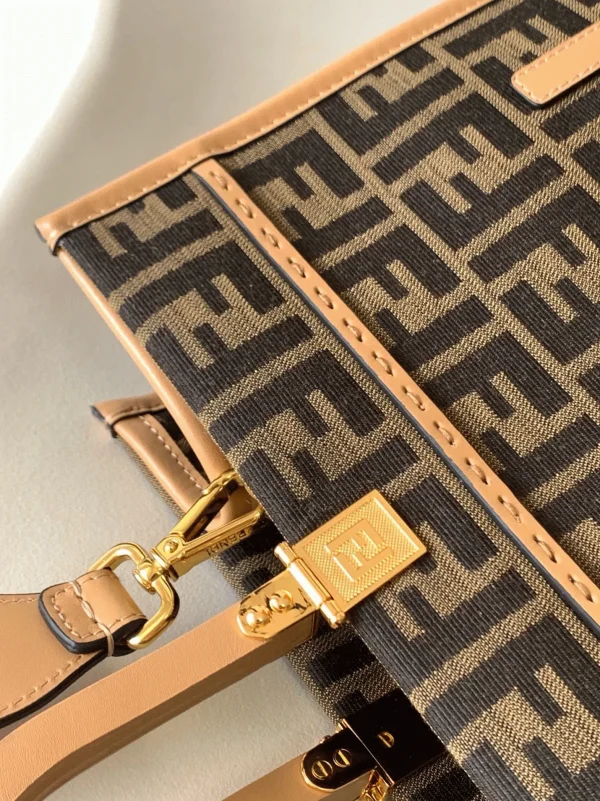 Contrefaçon Fendi Sunshine Moyen Sac Cabas en tissu jacquard brun FF – Image 10