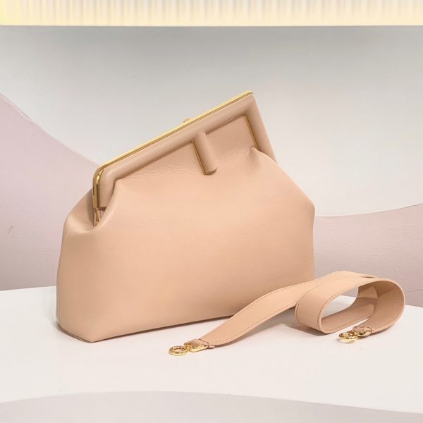 Réplique Fendi First Moyen Sac en cuir nappa rose poudré – Image 7