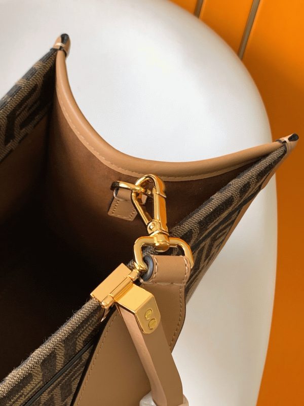 Contrefaçon Fendi Sunshine Moyen Sac Cabas en tissu jacquard brun FF – Image 8