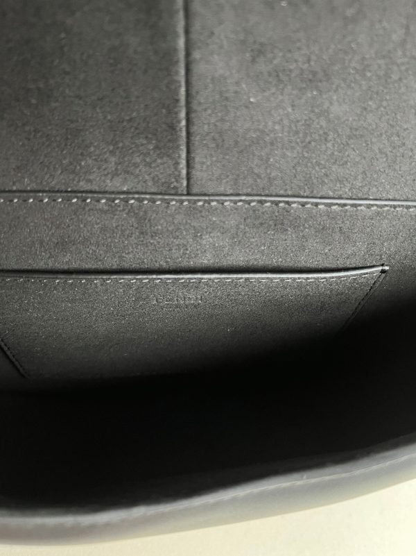 Fausse Fendi C’mon Moyen Sac en noir – Image 3