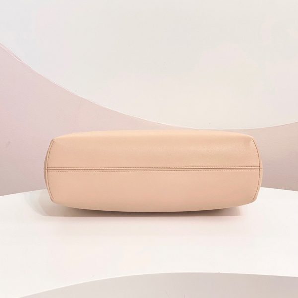 Réplique Fendi First Moyen Sac en cuir nappa rose poudré – Image 4