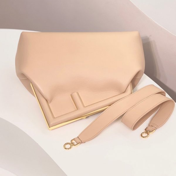 Réplique Fendi First Moyen Sac en cuir nappa rose poudré – Image 3
