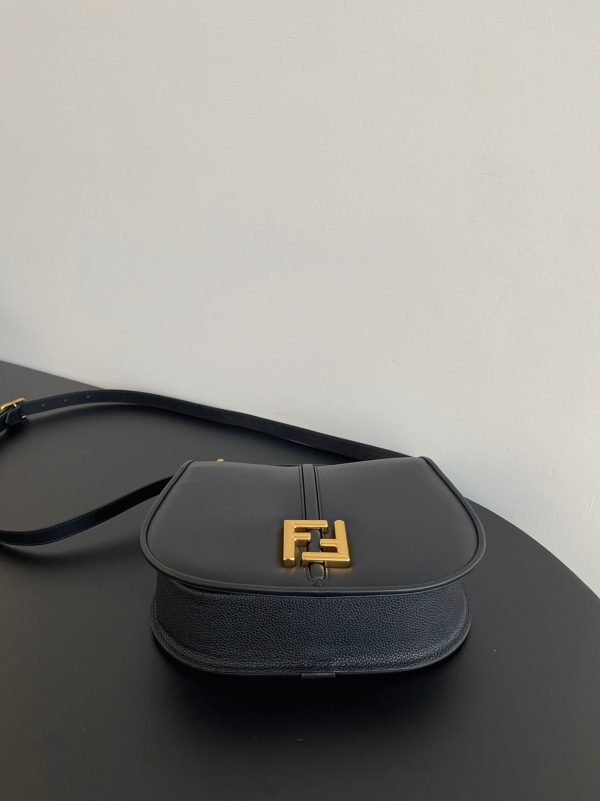 Fausse Fendi C’mon Moyen Sac en noir – Image 2