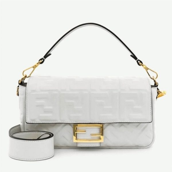 Contrefaçon Fendi Baguette Moyen Sac en FF blanc