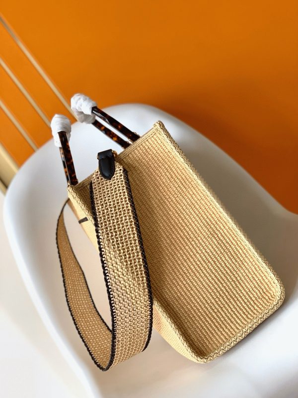 Réplique Fendi Sunshine Moyen Sac Cabas en paille naturelle et cuir noir – Image 3