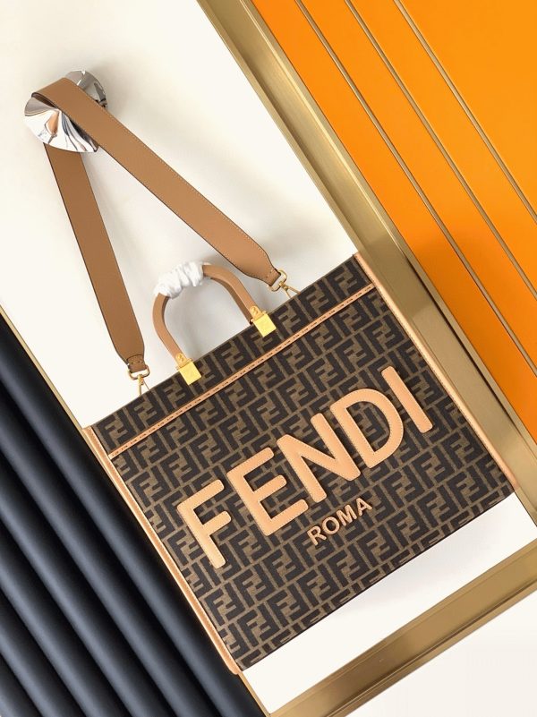 Fausse Fendi Sunshine Grand Sac Cabas en tissu jacquard brun FF – Image 3