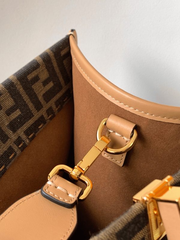 Fausse Fendi Sunshine Grand Sac Cabas en tissu jacquard brun FF – Image 2