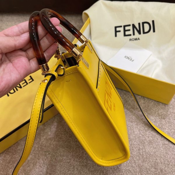 Réplique Fendi Mini Sunshine Shopper Sac en cuir jaune – Image 5