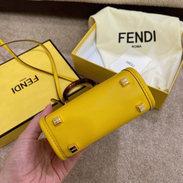 Réplique Fendi Mini Sunshine Shopper Sac en cuir jaune – Image 4