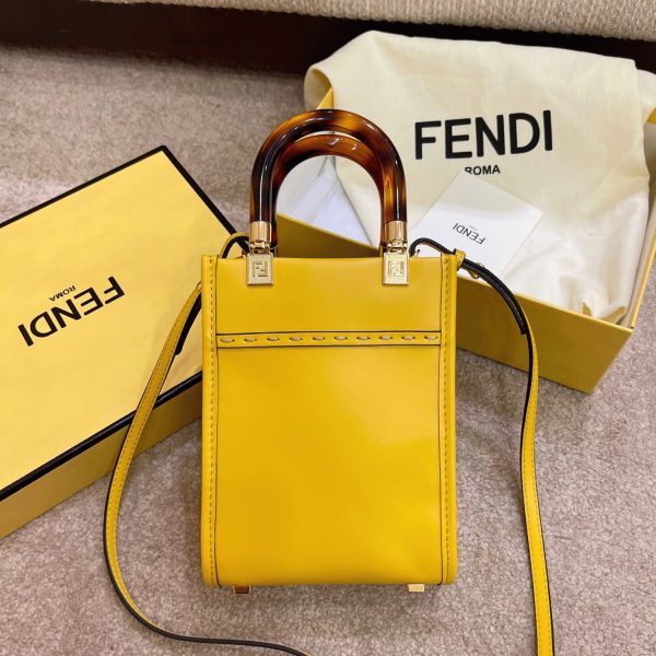 Réplique Fendi Mini Sunshine Shopper Sac en cuir jaune – Image 3