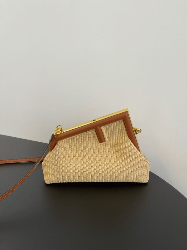 Réplique Fendi First Petit Sac en raphia naturel – Image 6