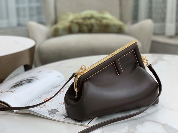 Contrefaçon Fendi First Petit Sac en brun foncé – Image 5