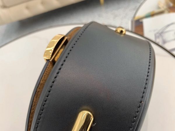 Fausse Fendi Moonlight Sac Saddle en cuir de veau noir – Image 7