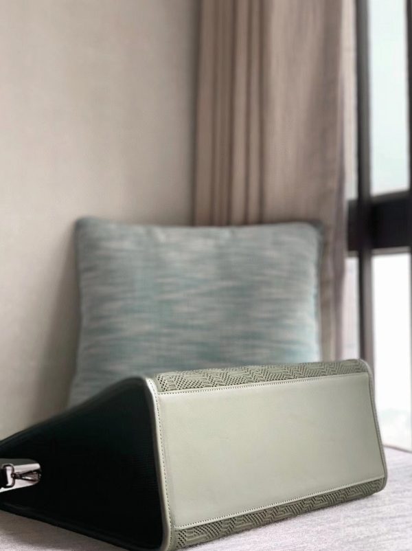 Fausse Fendi Sunshine Moyen Sac Cabas en tissu vert FF – Image 3