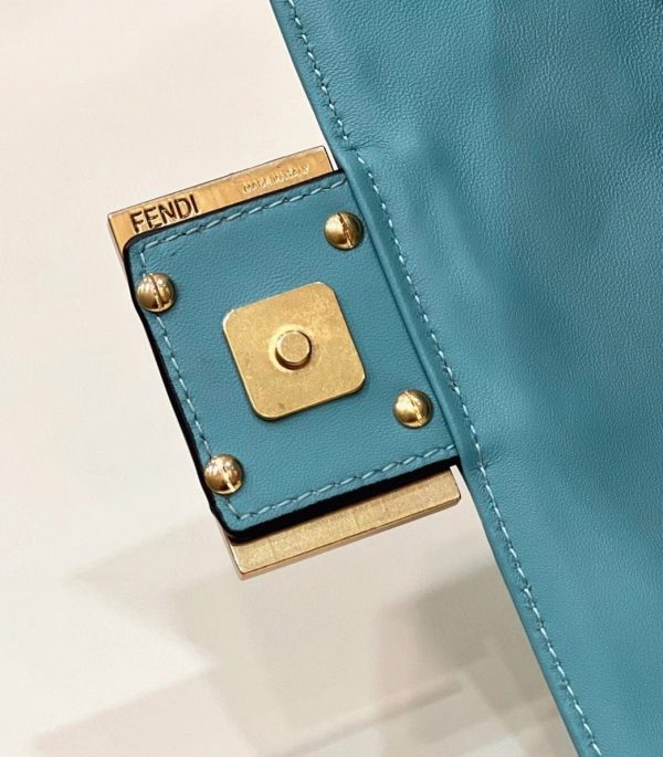 Réplique Fendi Baguette Petit Sac en bleu FF – Image 6