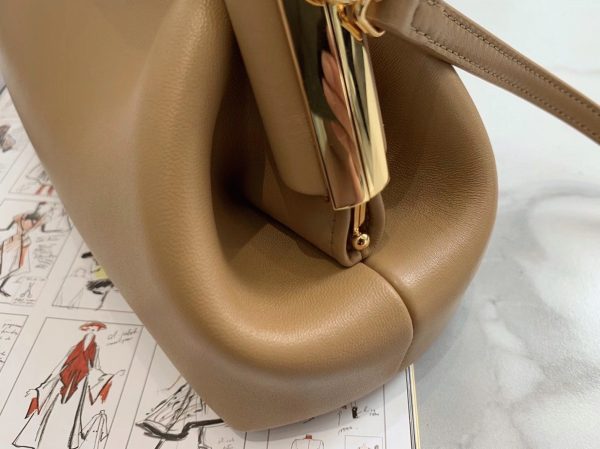Réplique Fendi First Petit Sac en brun clair – Image 10