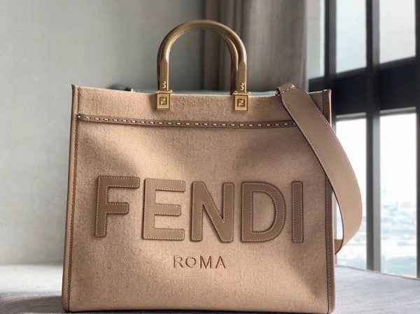 Réplique Fendi Sunshine Moyen Sac Cabas en flanelle brune – Image 8