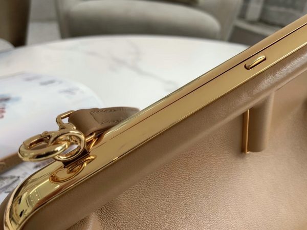Réplique Fendi First Petit Sac en brun clair – Image 7