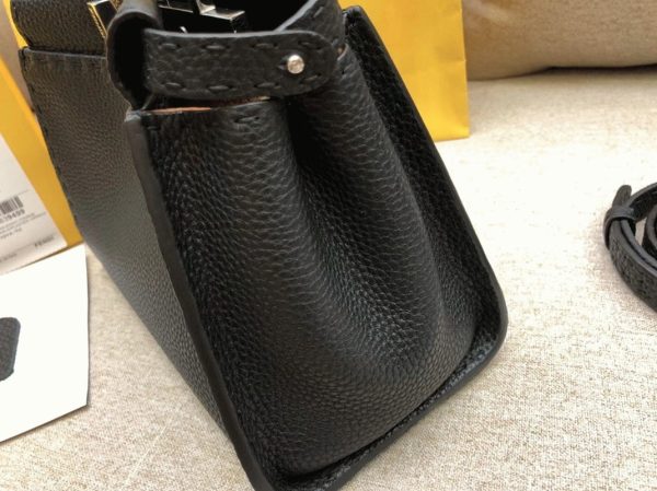 Fausse Fendi Peekaboo Mini Selleria Sac en cuir romano noir – Image 7