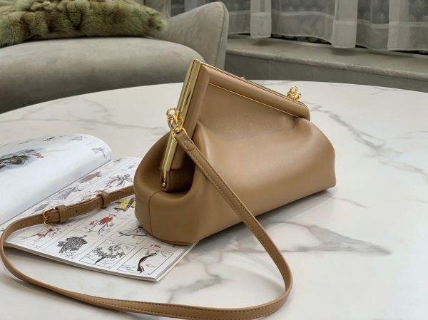 Réplique Fendi First Petit Sac en brun clair – Image 6