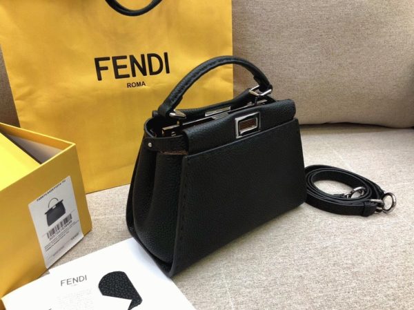 Fausse Fendi Peekaboo Mini Selleria Sac en cuir romano noir – Image 4
