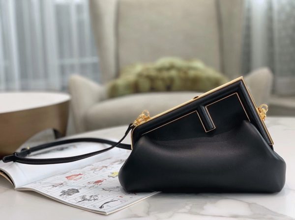 Contrefaçon Fendi First Petit Sac en noir – Image 2
