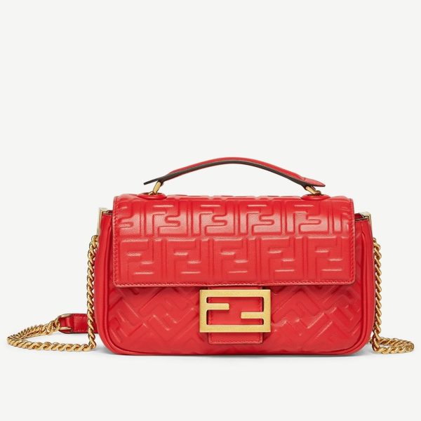Contrefaçon Fendi Baguette Chaîne Sac Midi en rouge