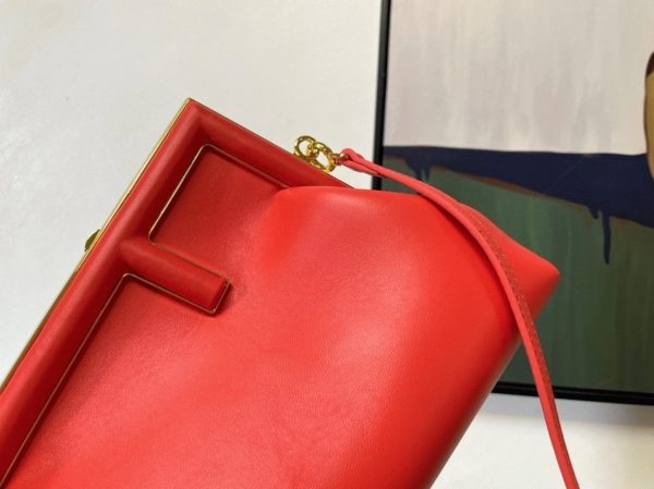 Fausse Fendi First Petit Sac en rouge – Image 4