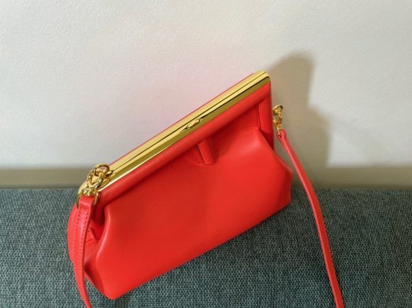 Fausse Fendi First Petit Sac en rouge – Image 3