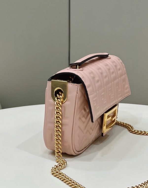 Fausse Fendi Baguette Chaîne Sac Midi en poudre – Image 5