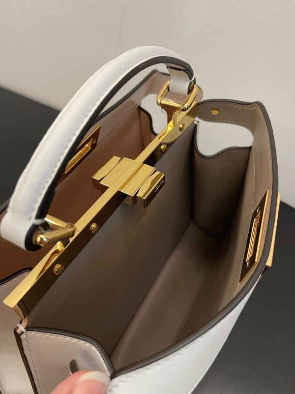 Fausse Fendi Peekaboo ISeeU Petit Sac en cuir de veau blanc – Image 3