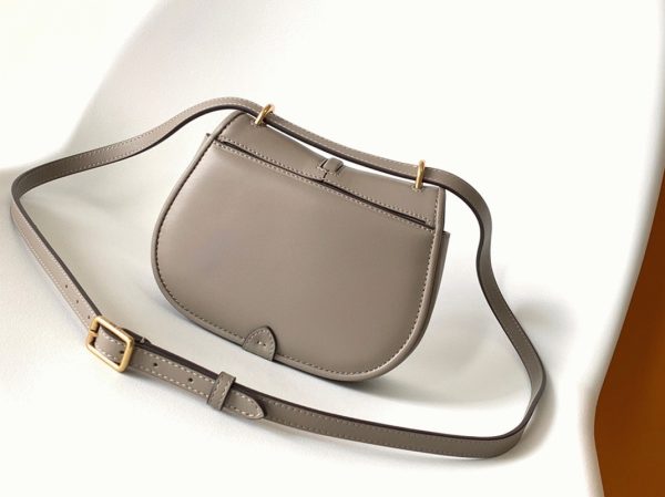 Réplique Fendi C’mon Petit Sac en gris – Image 6