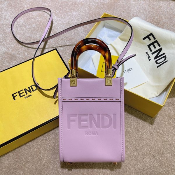 Contrefaçon Fendi Mini Sunshine Shopper Sac en cuir lilas – Image 9