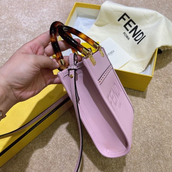 Contrefaçon Fendi Mini Sunshine Shopper Sac en cuir lilas – Image 4