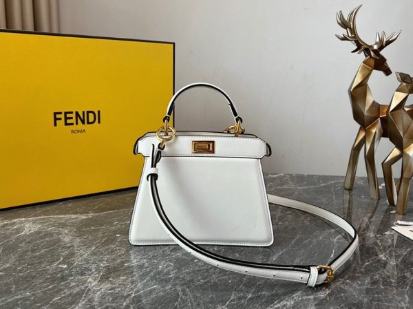 Fausse Fendi Peekaboo ISeeU Petit Sac en cuir nappa blanc – Image 8