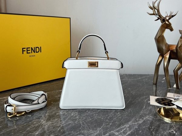 Fausse Fendi Peekaboo ISeeU Petit Sac en cuir nappa blanc – Image 7