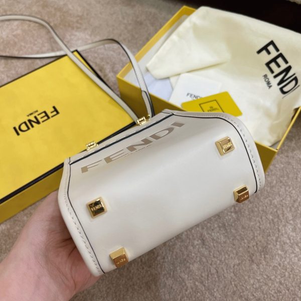 Fausse Fendi Mini Sunshine Shopper Sac en cuir blanc – Image 3