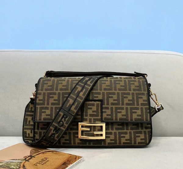 Réplique Fendi Baguette Grand Sac en tissu jacquard brun FF – Image 8
