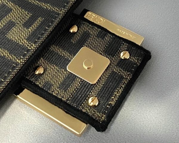 Réplique Fendi Baguette Grand Sac en tissu jacquard brun FF – Image 7