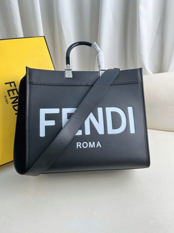 Contrefaçon Fendi Sunshine Moyen Sac Cabas en cuir de veau noir – Image 9