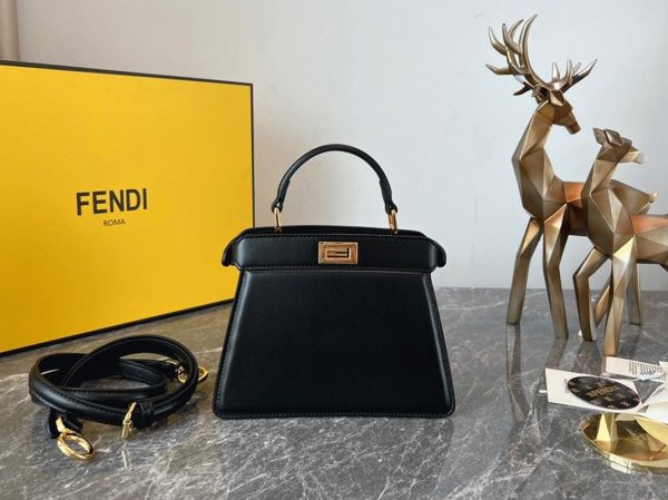 Fausse Fendi Peekaboo ISeeU Petit Sac en cuir nappa noir – Image 8